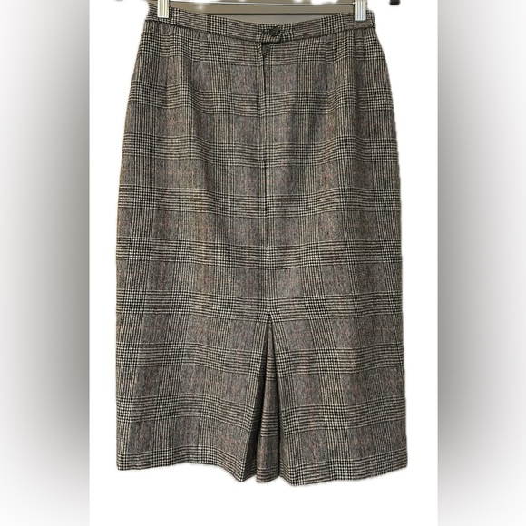 VTG Wool Plaid Pencil Skirt. Black, white & red. Size 6 - Picture 4 of 6